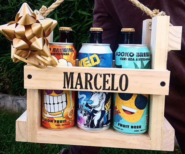 Six pack de madera (3 botellas -3 latas)